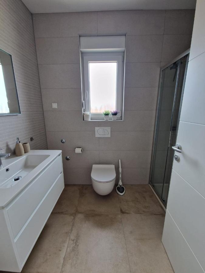 Deluxe Apartment Mila Nin Eksteriør bilde