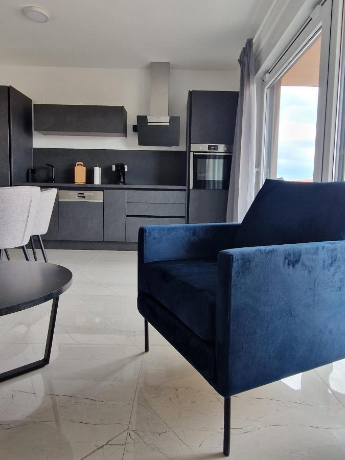 Deluxe Apartment Mila Nin Eksteriør bilde