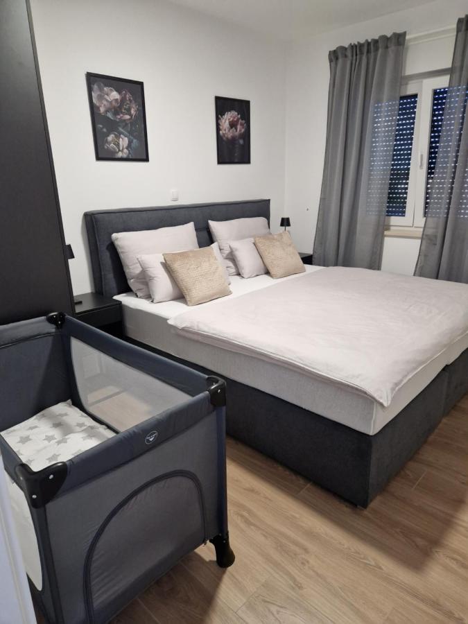 Deluxe Apartment Mila Nin Eksteriør bilde