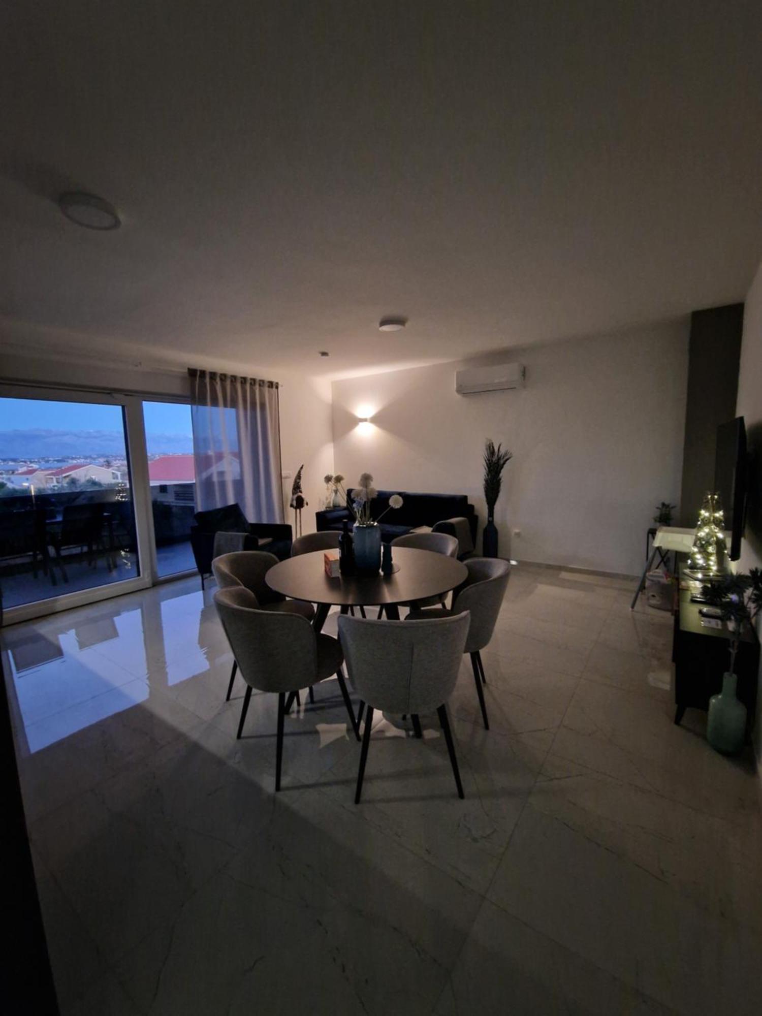 Deluxe Apartment Mila Nin Eksteriør bilde